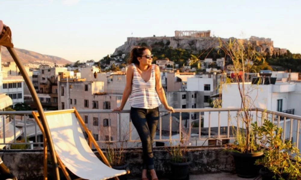 Κορονοϊός: Κόντρα μεταξύ ξενοδόχων και ιδιοκτητών AirBnB
